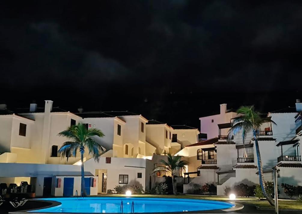 Apartamentos Tamaragua Бренья-Баха Екстер'єр фото