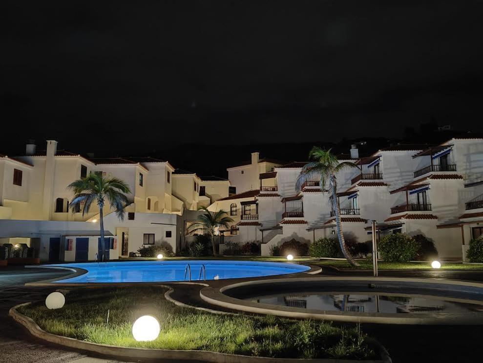 Apartamentos Tamaragua Бренья-Баха Екстер'єр фото