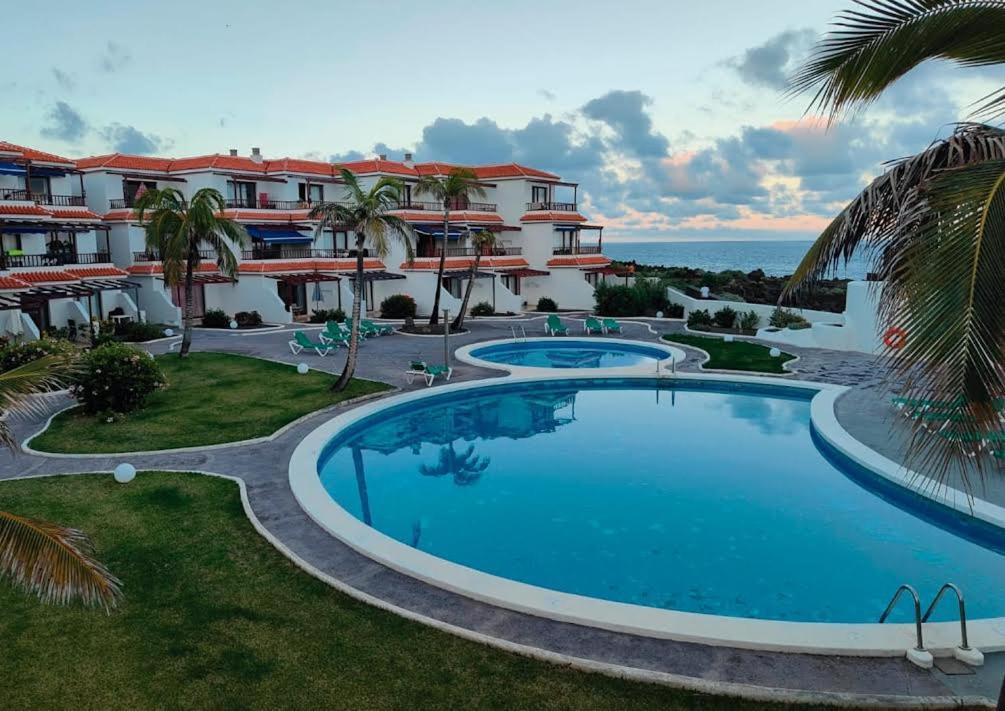 Apartamentos Tamaragua Бренья-Баха Екстер'єр фото
