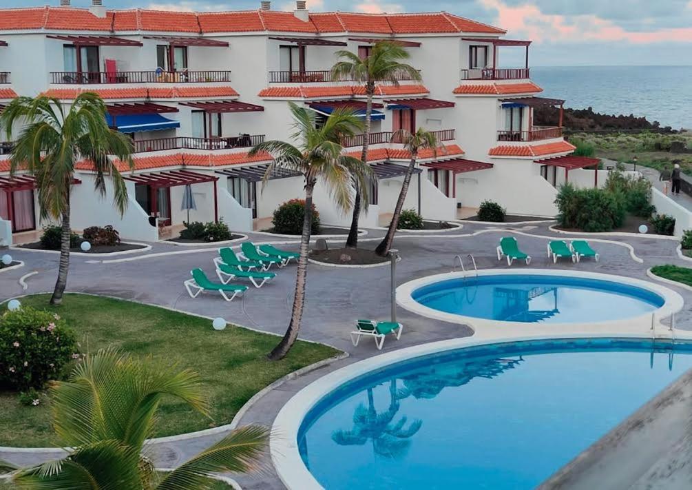 Apartamentos Tamaragua Бренья-Баха Екстер'єр фото